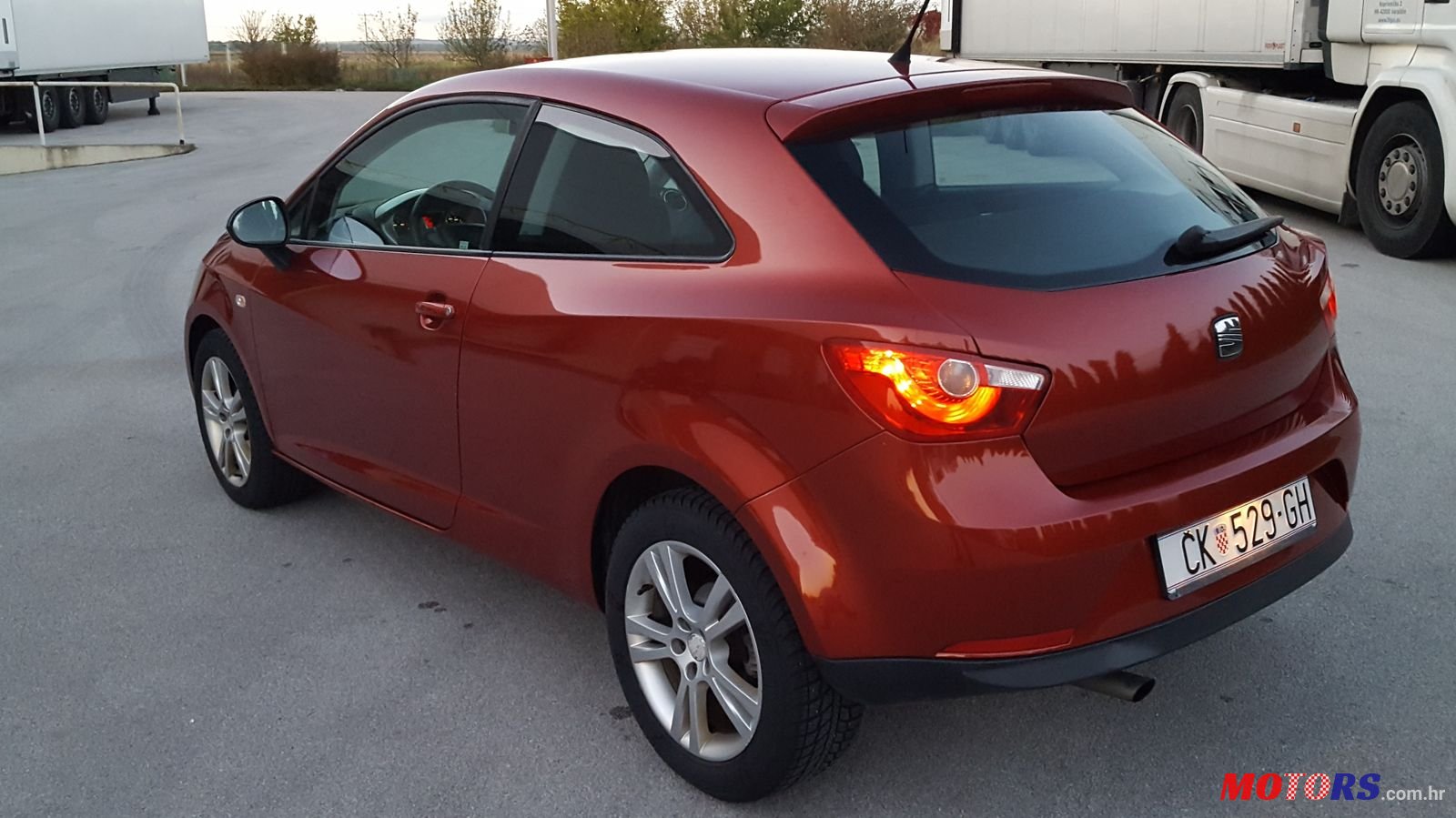 2009' SEAT Ibiza 1.6 SC photo #2