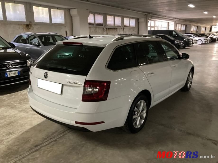 2018' Skoda Octavia Combi photo #4