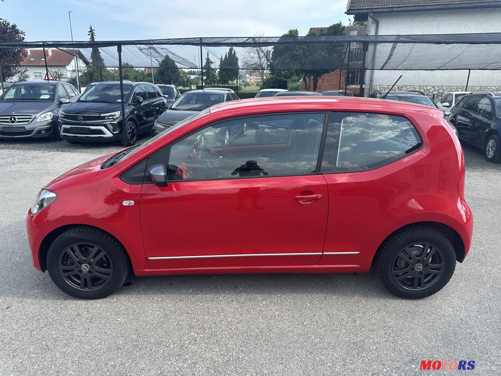 2013' Volkswagen Up! 1,0 Up! photo #2