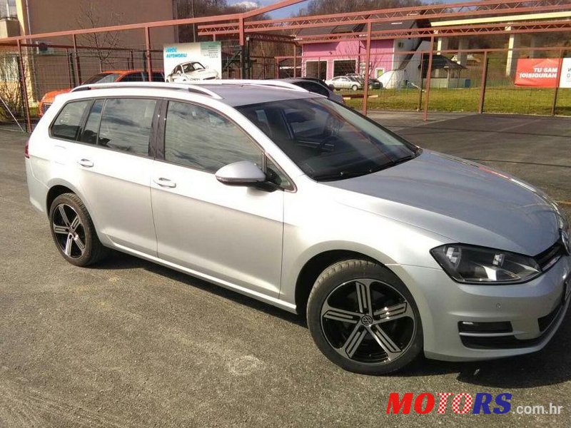 2014' Volkswagen Golf Vii Variant 1.6 Tdi Bmt photo #2