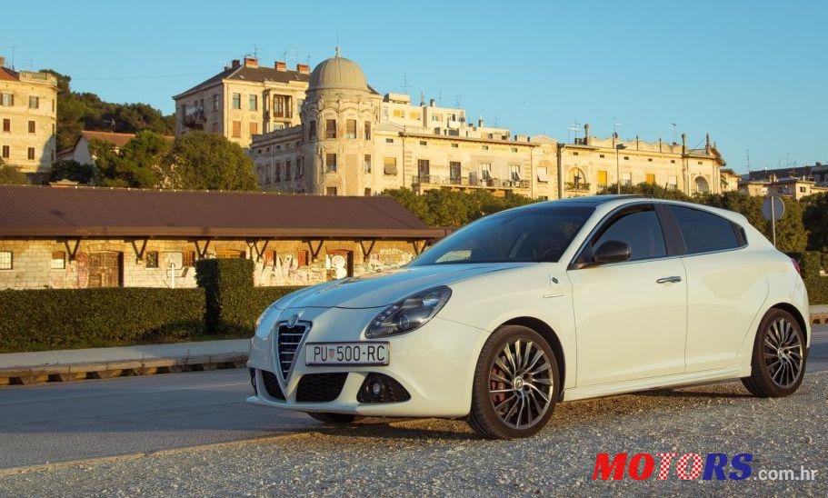 2010' Alfa Romeo Giulietta 1750 Tbi 16V photo #1