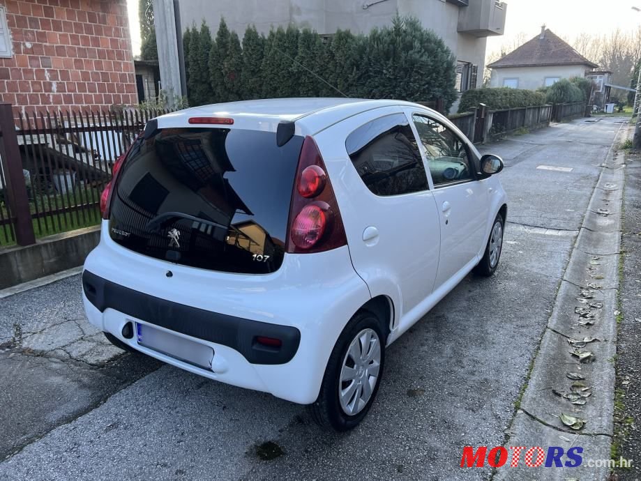 2013' Peugeot 107 1,0 photo #6