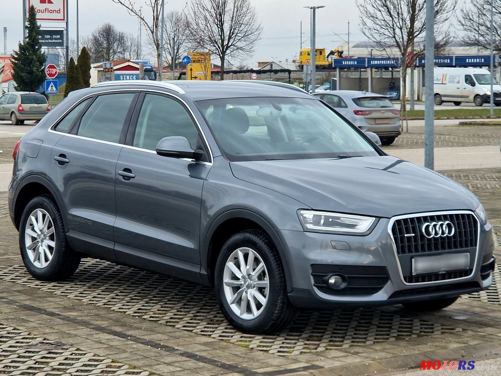 2014' Audi Q3 S-Tronic photo #5