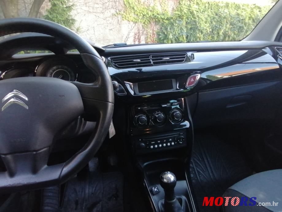 2011' Citroen C3 1,4 photo #6