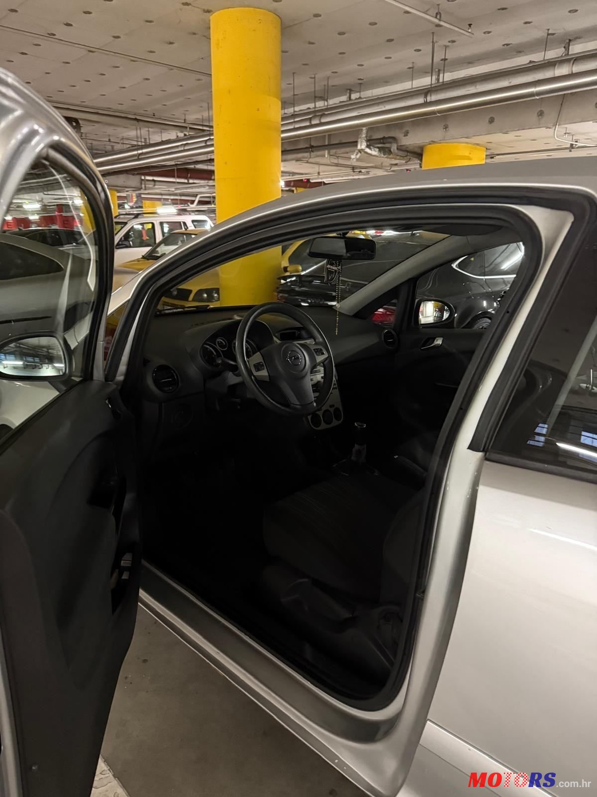 2006' Opel Corsa 1,3 Cdti photo #4