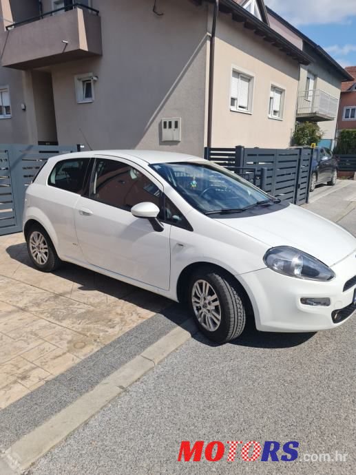 2014' Fiat Punto photo #3