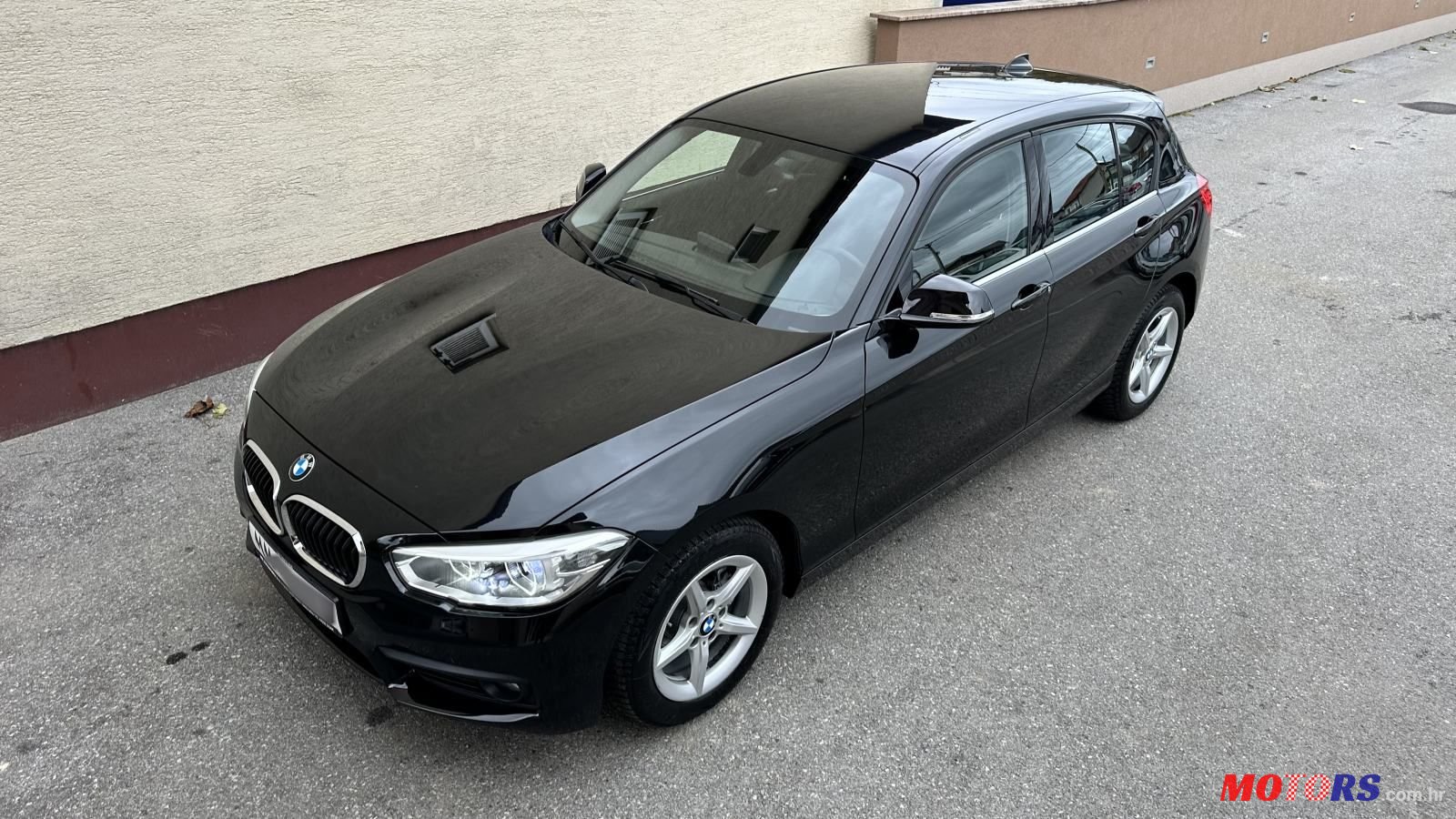 2015' BMW Serija 1 116D photo #2