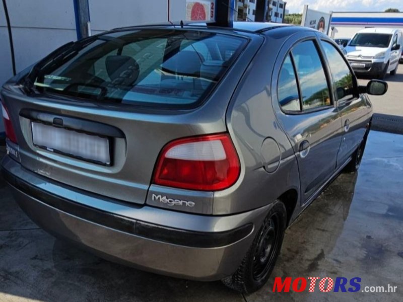2001' Renault Megane 1,4 16V photo #3