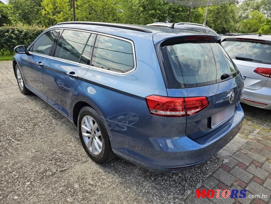 2017' Volkswagen Passat Variant photo #4