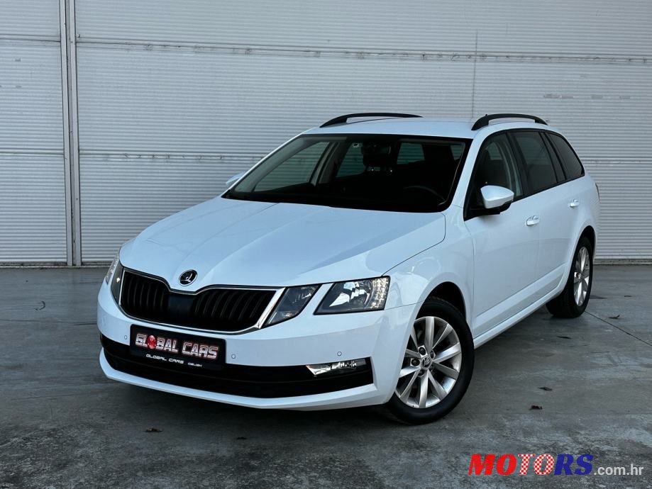 2019' Skoda Octavia Combi photo #1