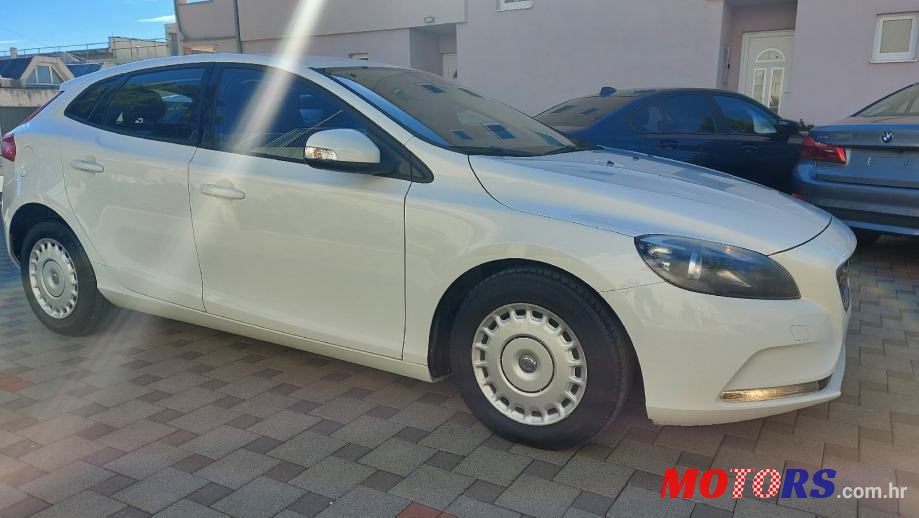 2014' Volvo V40 D2 88G. photo #4