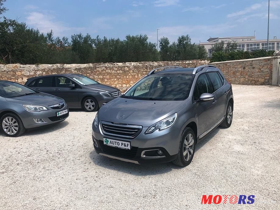 2013' Peugeot 2008 photo #2