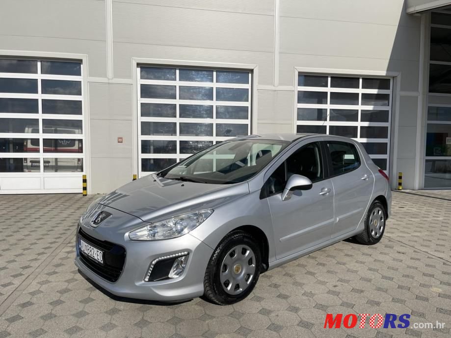 2013' Peugeot 308 1,6 E-Hdi photo #2