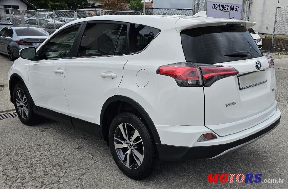 2017' Toyota RAV4 2,0 photo #3