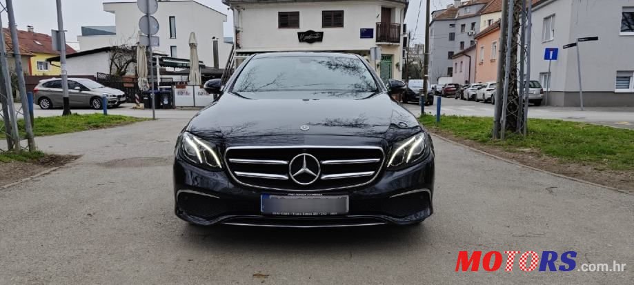 2019' Mercedes-Benz E-Klasa 220 D photo #2