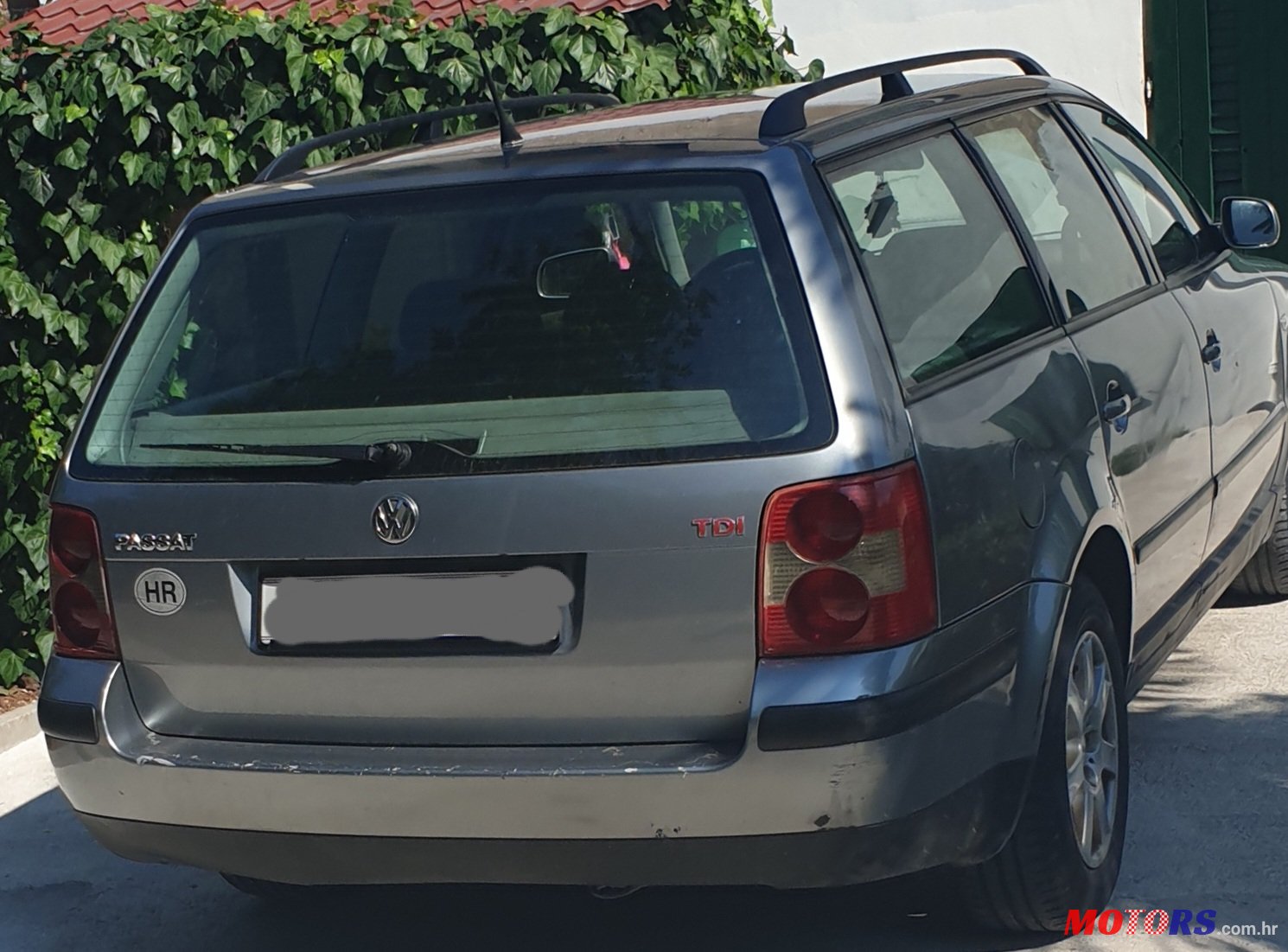 2002' Volkswagen Passat 1.9 TDI photo #3