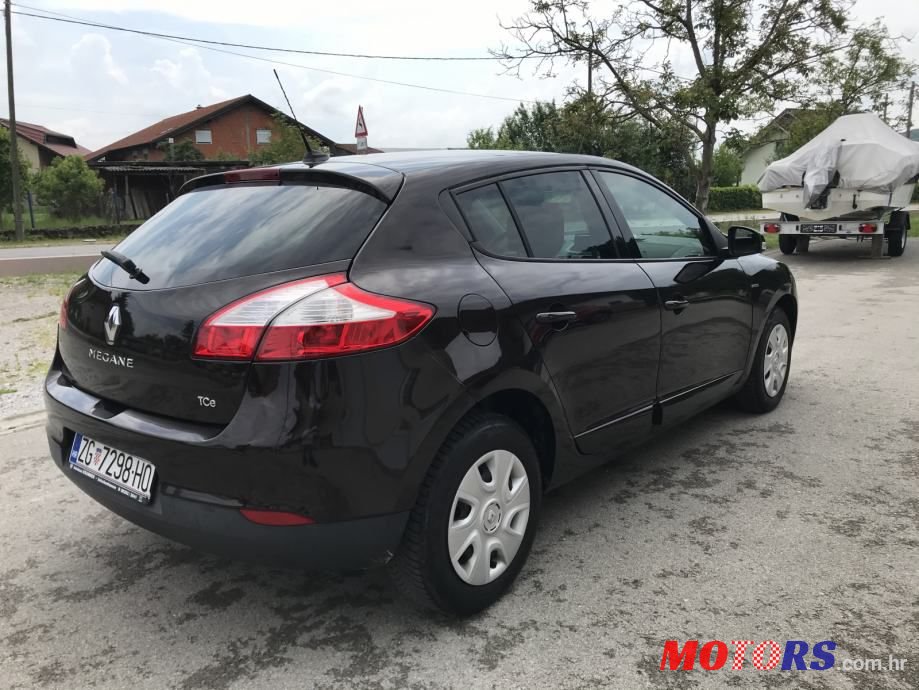 2013' Renault Megane photo #6