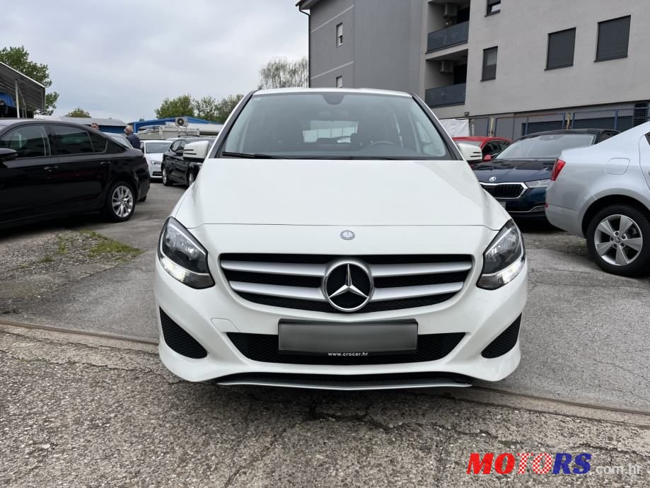 2015' Mercedes-Benz B-Klasa 180 Cdi photo #2