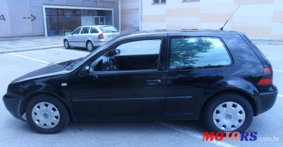 2001' Volkswagen Golf IV 1,9 Tdi photo #1