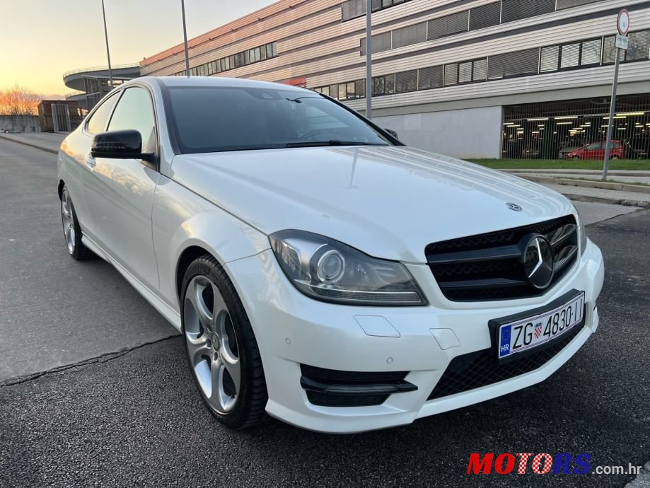 2013' Mercedes-Benz C-Klasa 220 photo #3