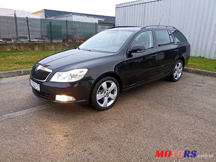 2010' Skoda Octavia Combi photo #2