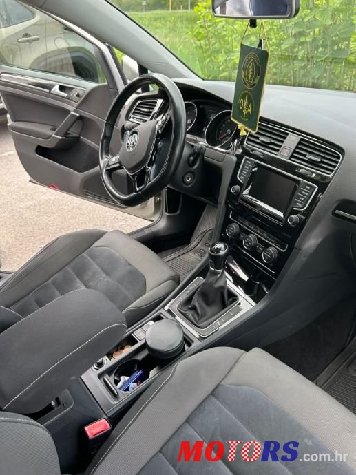 2015' Volkswagen Golf VII 1,6 Tdi photo #2