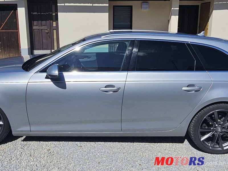 2017' Audi A4 Avant photo #6