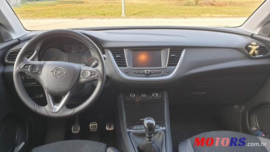 2018' Opel Grandland 1.6 Cdti photo #2