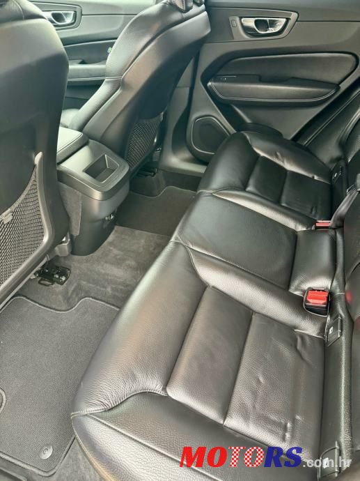 2019' Volvo XC60 D4 Awd photo #5
