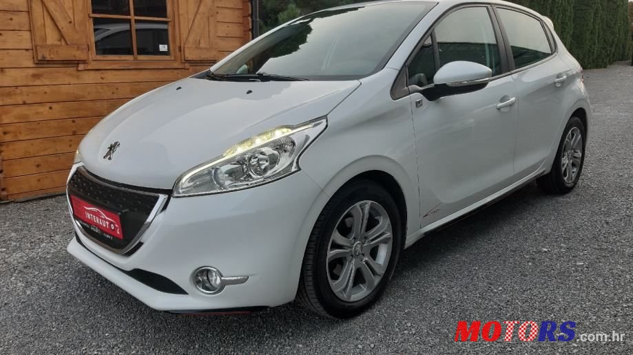 2013' Peugeot 208 1,2 Vti photo #1