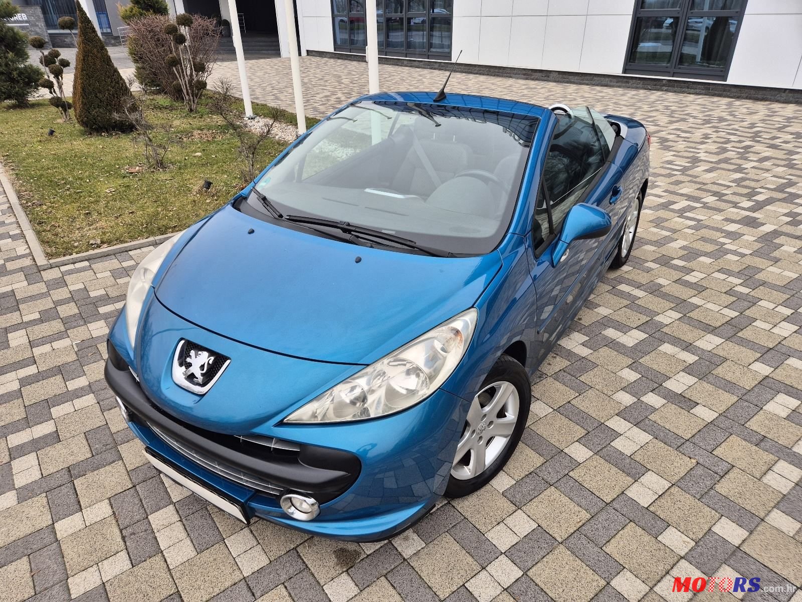 2009' Peugeot 207 Cc Sport 1,6 Hdi photo #1