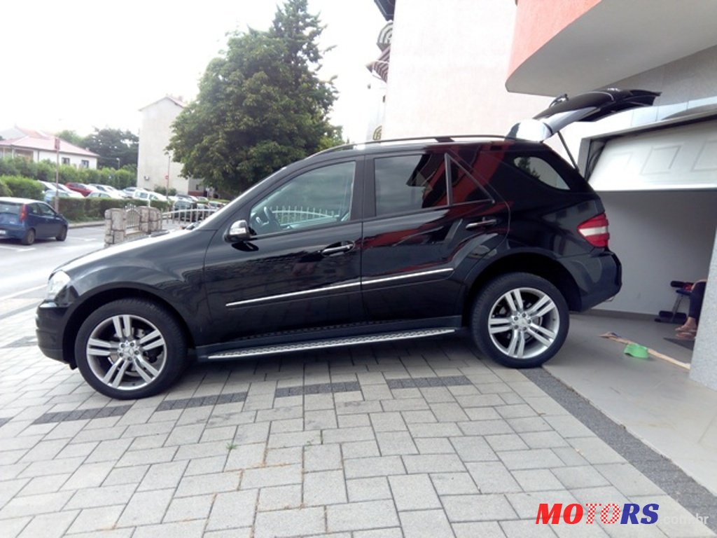 2008' Mercedes-Benz ML 320 photo #3