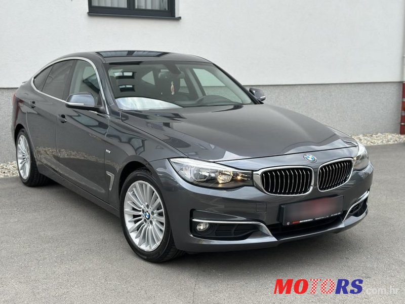 2015' BMW Serija 3 318D photo #2