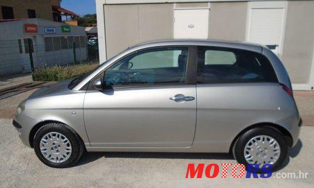 2004' Lancia Y photo #1