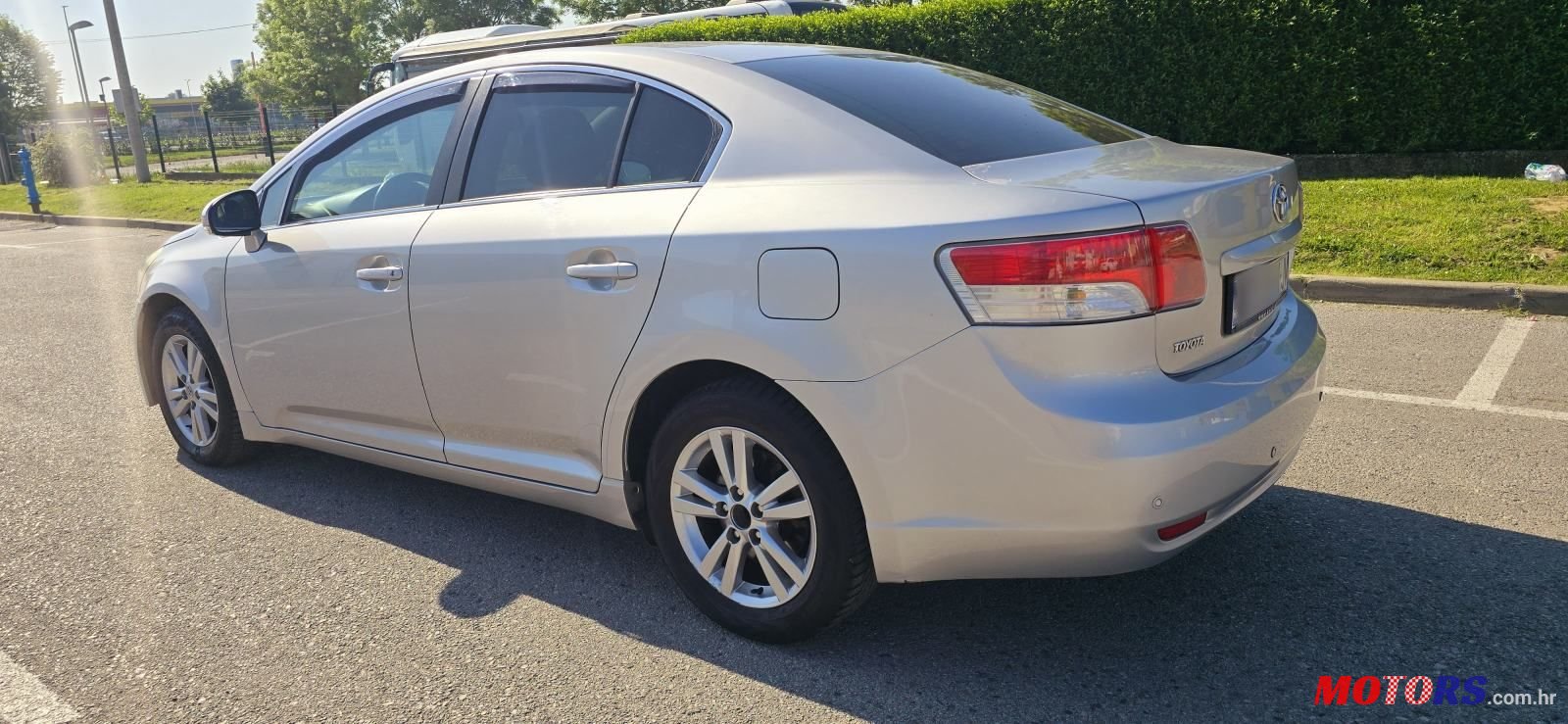 2012' Toyota Avensis 2,0 D-4D Sol photo #5