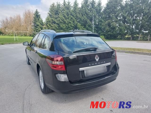 2012' Renault Laguna Grandtour photo #4