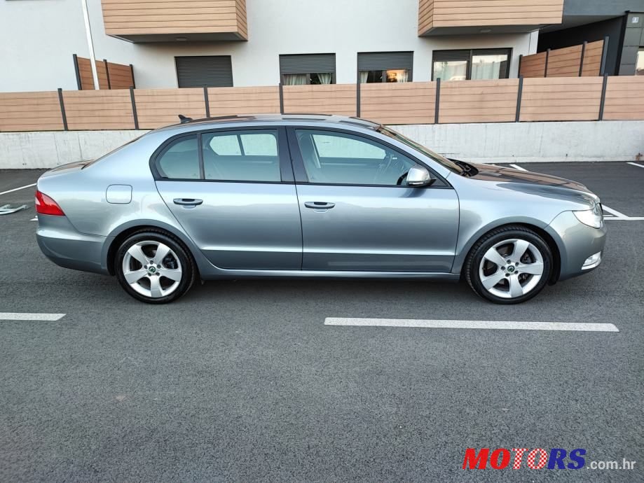 2013' Skoda Superb 1,6 Tdi photo #4