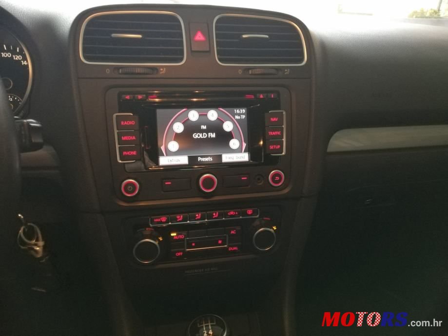 2009' Volkswagen Golf 6 2,0 Tdi photo #6