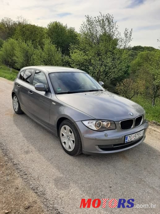 2011' BMW Serija 1 116D Sport photo #1