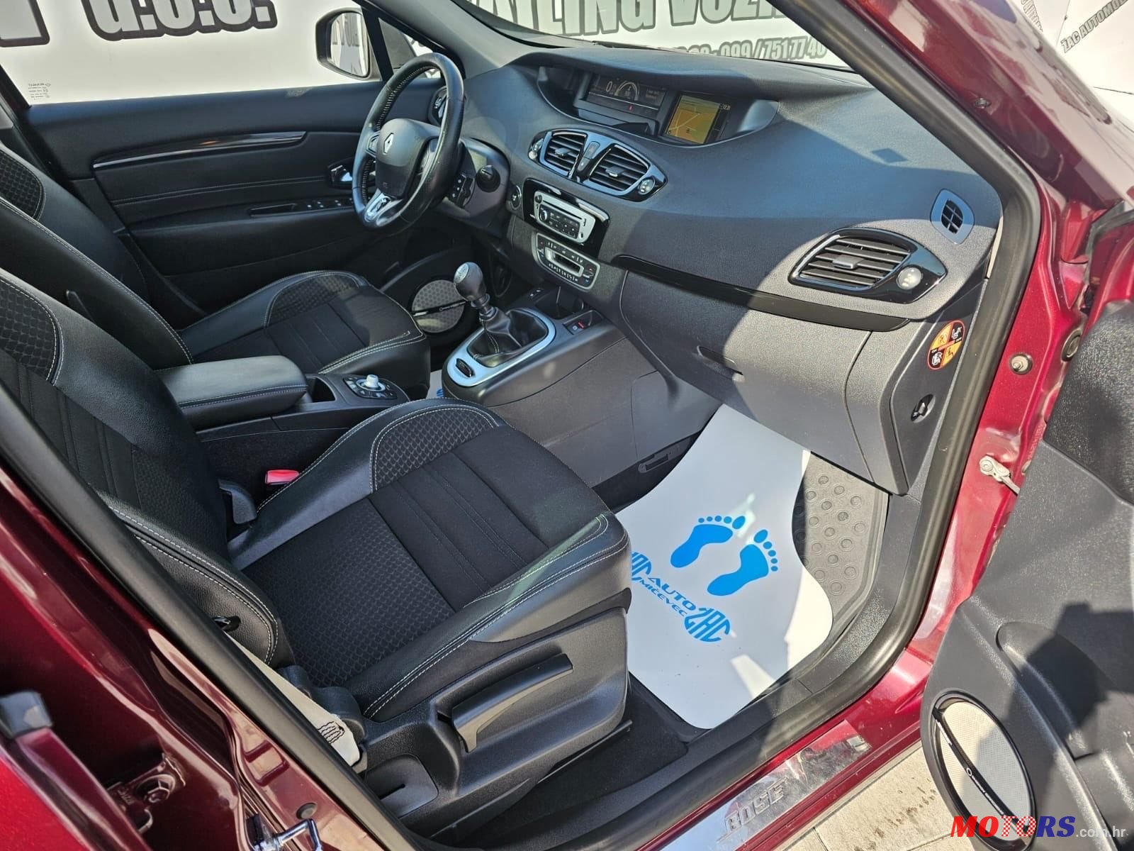 2014' Renault Scenic Dci 130 photo #3