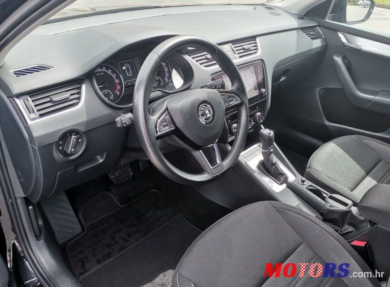 2018' Skoda Octavia Combi photo #4
