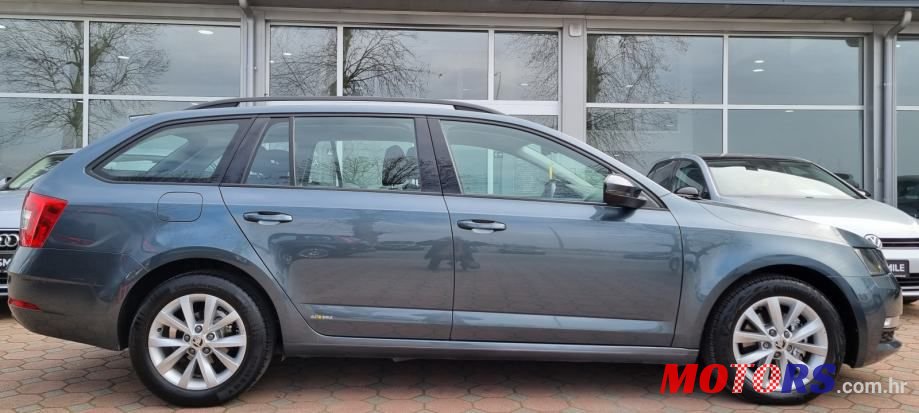 2019' Skoda Octavia Combi photo #3