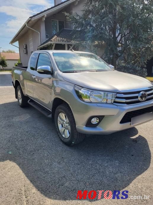 2017' Toyota Hilux photo #2