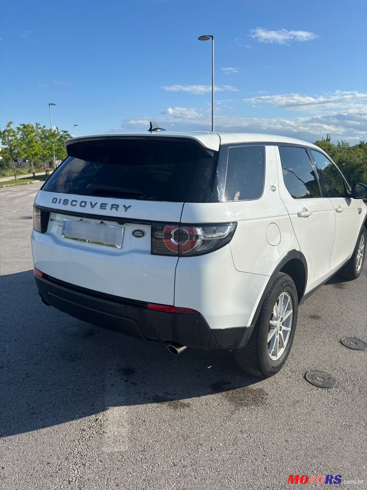 2015' Land Rover Discovery Sport 2.0 Sd4 photo #4