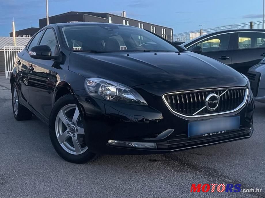 2016' Volvo V40 D2 photo #6