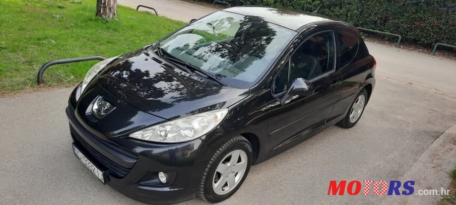 2011' Peugeot 207 photo #1