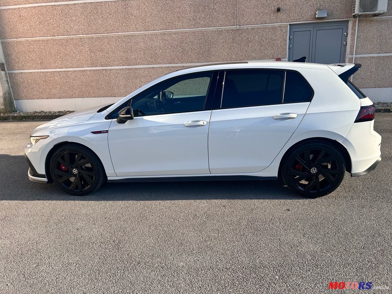 2022' Volkswagen Golf VIII 2,0 Tsi photo #2
