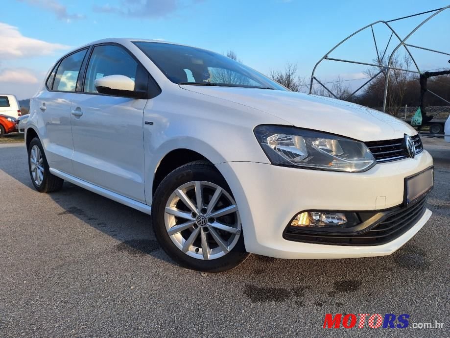 2015' Volkswagen Polo 1,0 photo #1
