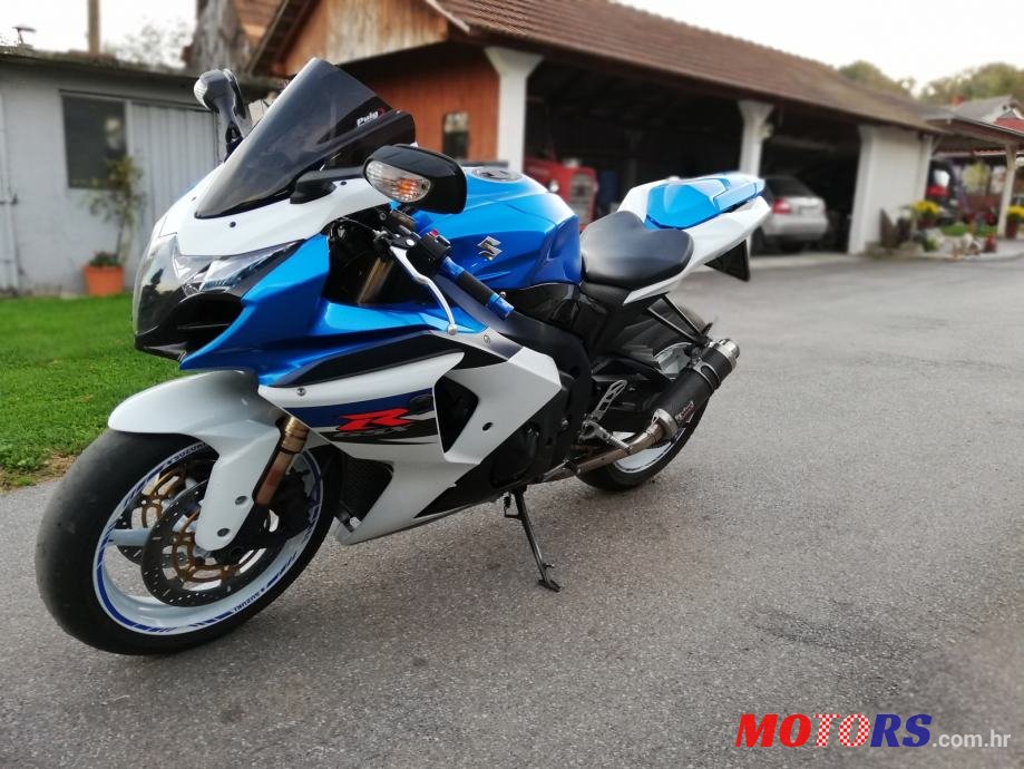 2011' Suzuki Gsxr1000 photo #1
