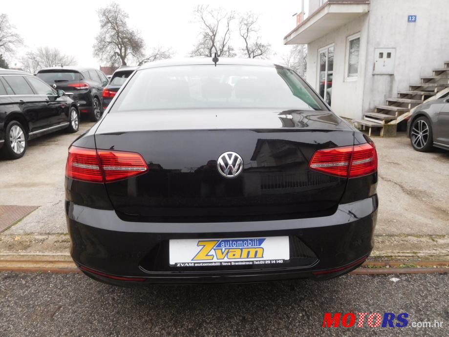 2018' Volkswagen Passat photo #6